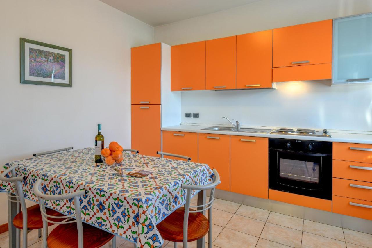 Residence Meridiana Пескьера-дель-Гарда Экстерьер фото